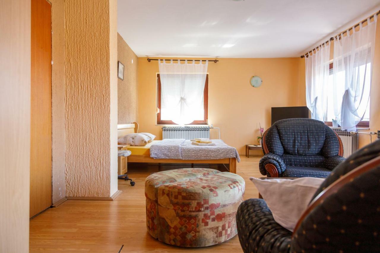 Apartmani Maraton Vukovar Exterior photo