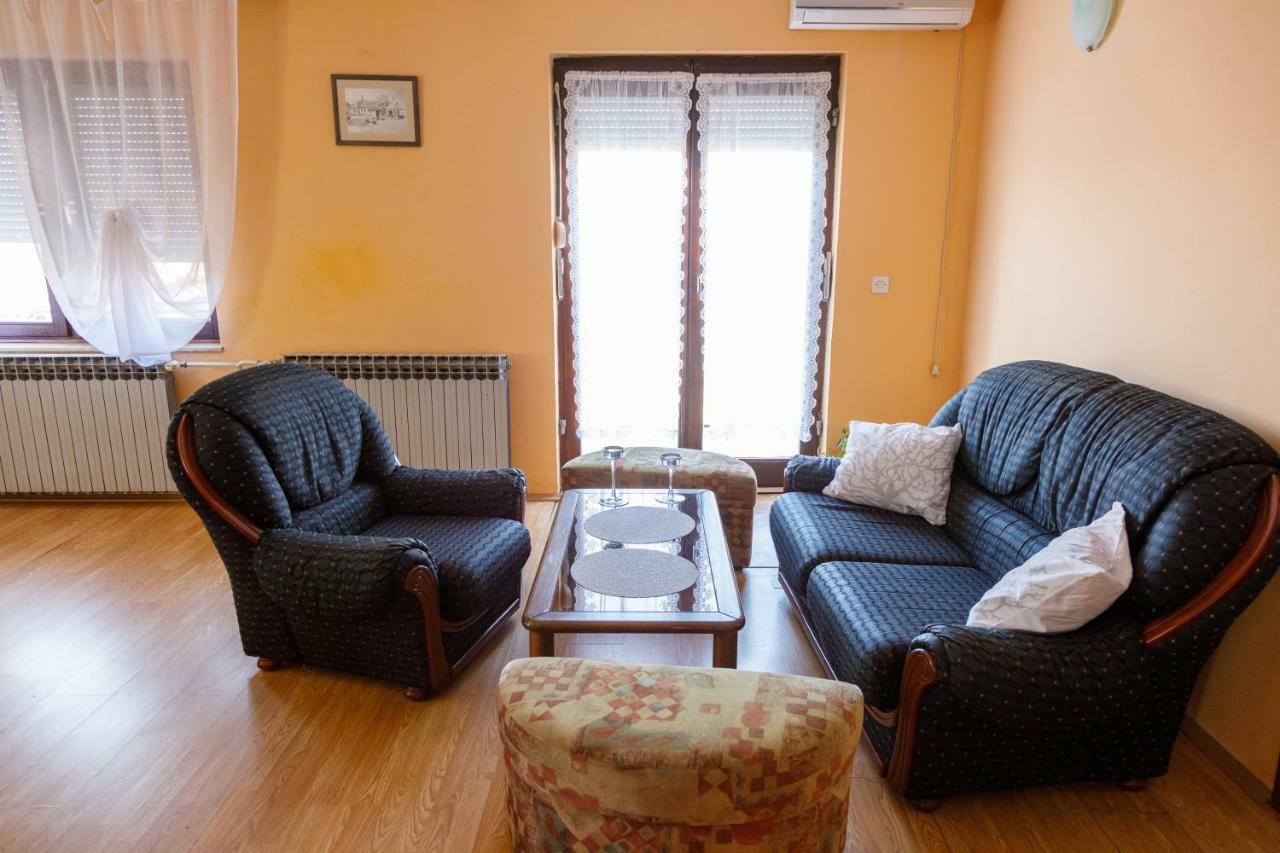 Apartmani Maraton Vukovar Exterior photo